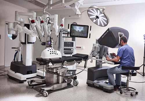 After the first commercialization of this domestic surgical robot, where will the da Vinci robot go?